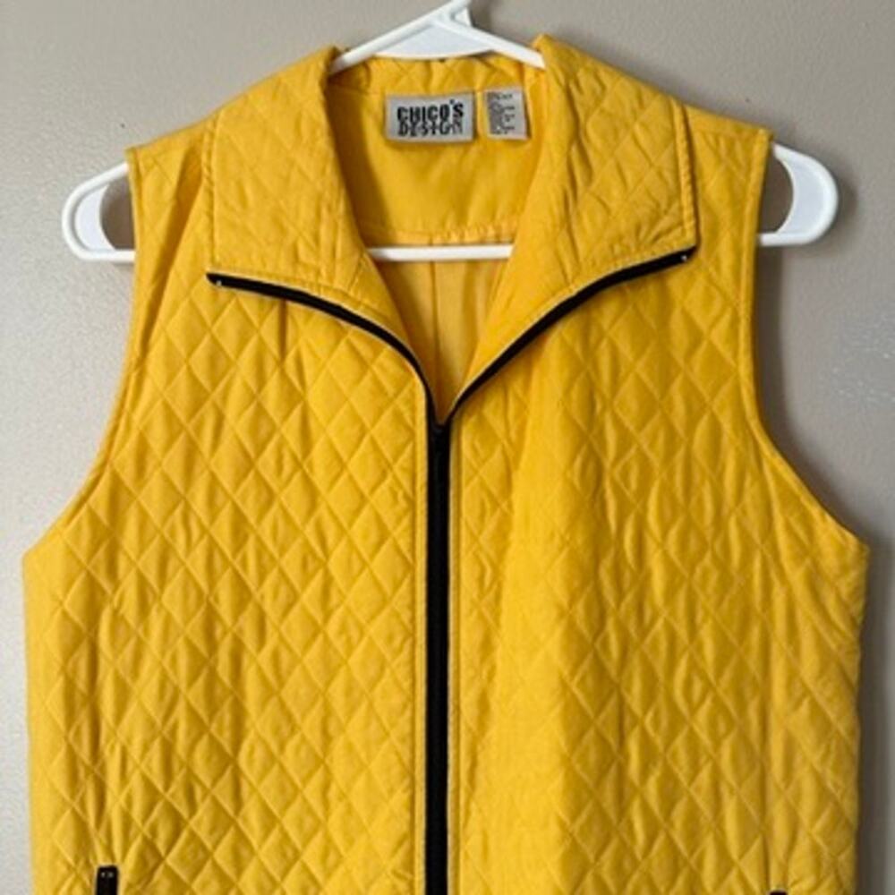 Chicos Design 100% Silk Quilted Zip Vest Yellow Lightweight Womens 0 XS